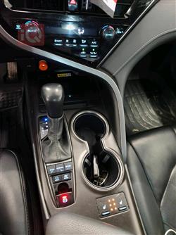 تۆیۆتا کامری